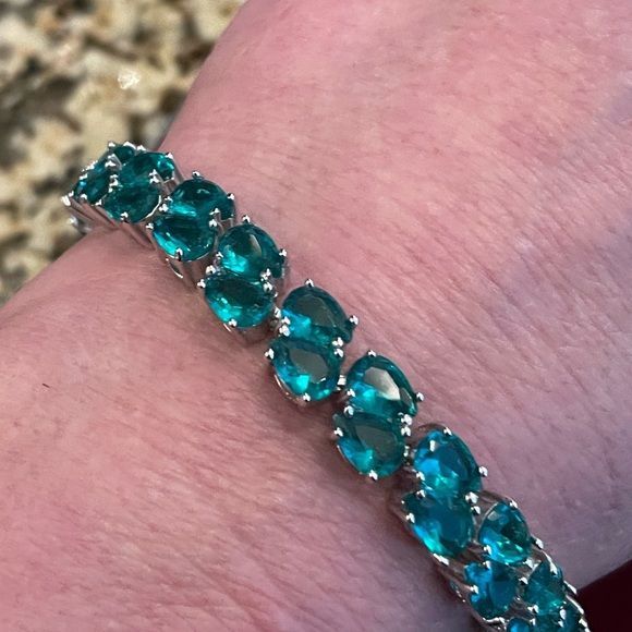 Green topaz and silver tennis bracelet - Picture 5 of 6